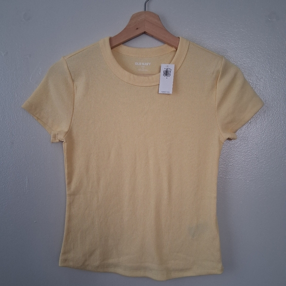 Old Navy Set Of 4 Tops - Picture 2 of 5
